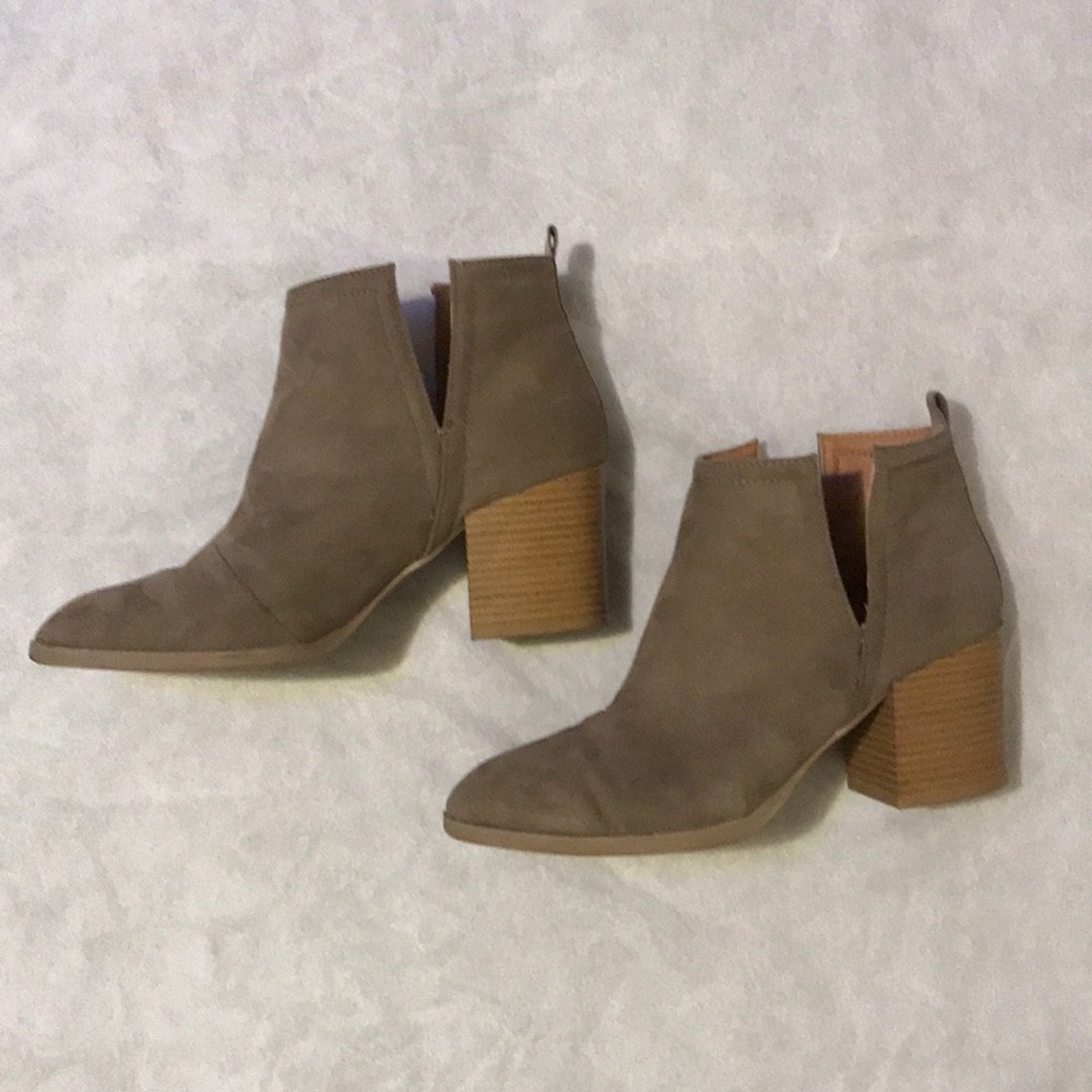 👢Charlotte Russe Heeled Ankle Booties👢